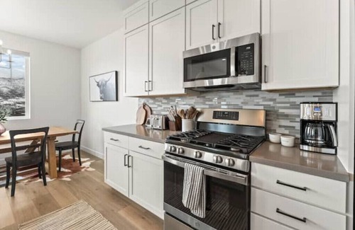 Park City House | Relaxing Retreat with Hot Tub and Mountain Views Await