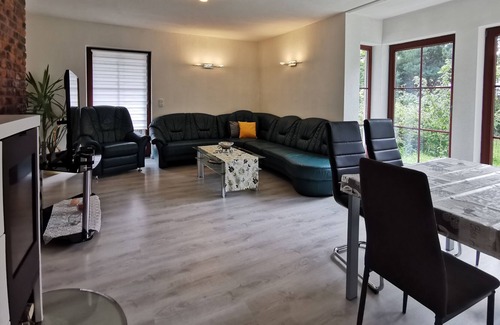 Neuenhagen bei Berlin House | Spacious 5-Bedroom House with Garden & Easy Berlin Access