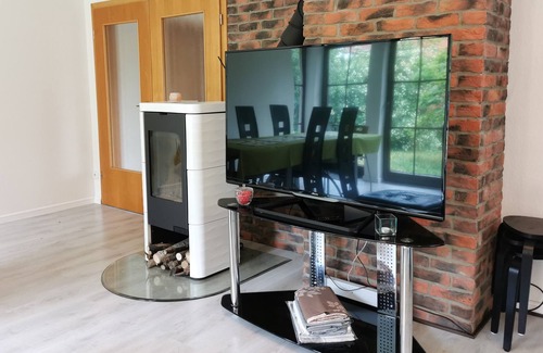 Neuenhagen bei Berlin House | Spacious 5-Bedroom House with Garden & Easy Berlin Access