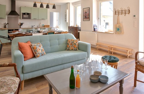 Plovan House | Ideal Getaway for Family Holidays and Relaxation