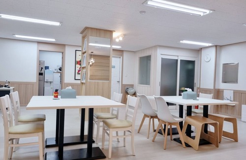 Bucheon House | Family Retreat with Private Movie Theater & Pet-Friendly Perks
