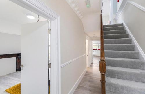 Gravesend Apartment | Large House & Garden Central Gravesend Kent
