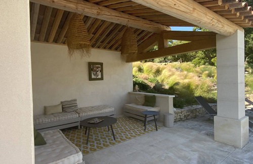 Joucas House | Gordes Retreat: Heated Pool & Scenic Views Await