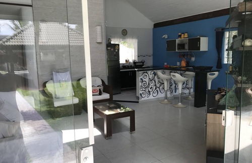Barra do Una House | Seaside Retreat: Family-Friendly Home with Ocean Views