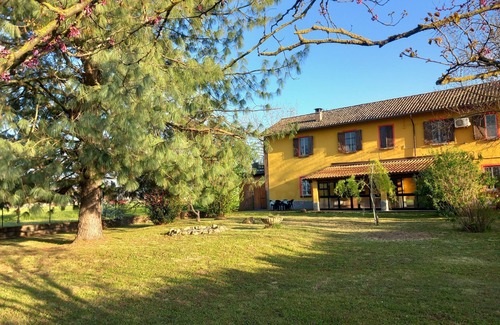 Voghera House | Large house in the countryside, relax a few miles from highways.Large garden