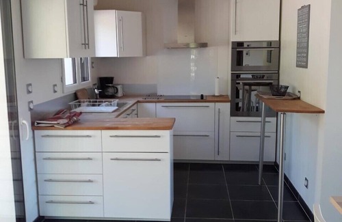 Cahors House | Ideal 5-Bedroom Loft with Pool in Scenic Cahors
