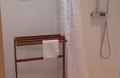 Cahors House | Ideal 5-Bedroom Loft with Pool in Scenic Cahors