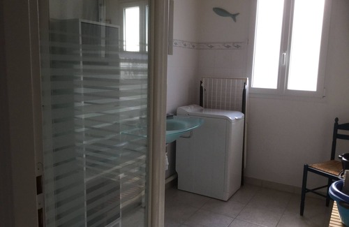 Barbatre House | Ideal Oceanfront House Near Beach - Pet Friendly & Family Safe