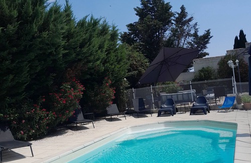 Pertuis House | Spacious Oceanfront House with Heated Pool & Spa