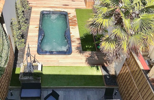 Royan House | Central House with Spa, Steps from Beach and Market