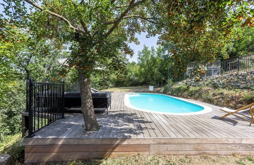 Sault House | Spacious House with Pool and Breathtaking Mont Ventoux Views