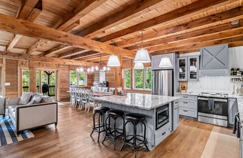 Westview Cabin | Pet-Friendly Lakefront Cabin with Pool & Scenic Views
