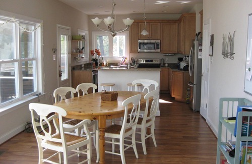 Mineral House | Bright House in Tranquil Cove with Pet-Friendly Amenities