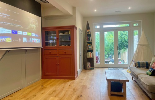 Dulwich House | Large living space l, four bedrooms, long garden in East Dulwich