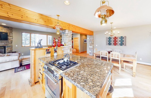 The Reserve House | Dog-Friendly Lodge Near Ski Resorts with Top Amenities