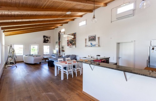 Calafell Apartment | Quiet Loft Apartment Just 8 Minutes to the Beach