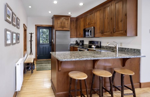 Keene Cabin | Impressive Log Cabin Retreat in the Heart of ADKS