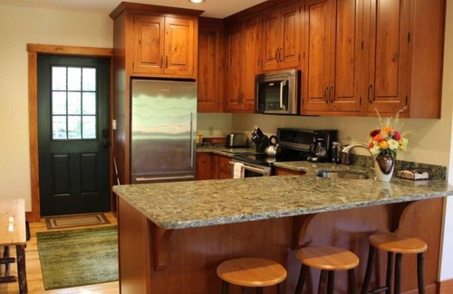 Keene Cabin | Impressive Log Cabin Retreat in the Heart of ADKS