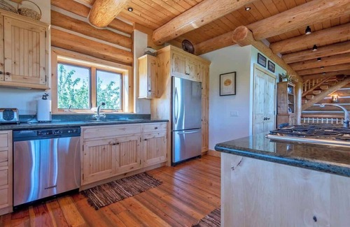 Driggs House | Cozy Log Home with Hot Tub & Teton Views - Guest Rated 9.8