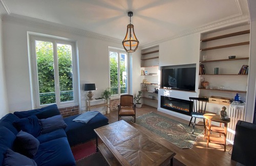 Meaux Apartment | Family-Friendly Apartment Near Eurodisney and CDG, Paris