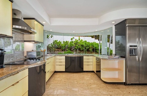 Honolulu House | Beautiful Home with Pool and Ocean Views Awaiting You