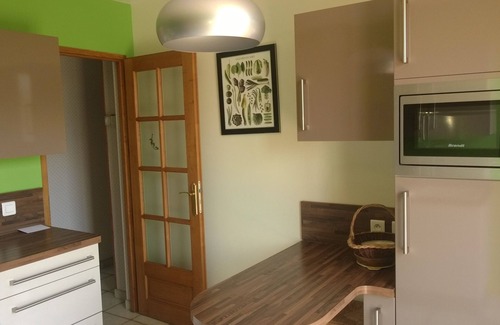 Meaux House | Family-Friendly MEAUX Home Near Disney with Pool & Kitchen