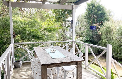 Merewether House | Large Merewether 4 bedroom family home with a Bocce' Court- Outside pets welcome