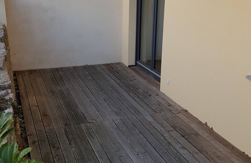 Waggershausen Apartment | Modern 106m² Apartment with Pool & Breakfast in Friedrichshafen