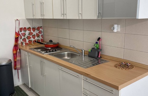 Zagreb Apartment | Modern 75m2 Flat with Free Parking and Spa Access