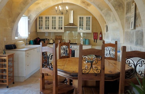 Victoria Other | Modern Farmhouse with Private Pool & Breathtaking Views