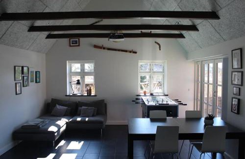 Tommerup House | Spacious Modern Family Room at Arnely - Rated 9/10!