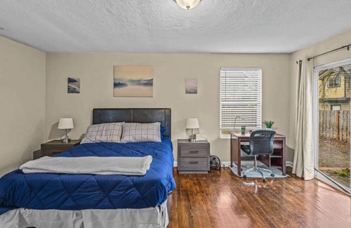 Tigard Villa | Large Modern Family Villa, Near Wash. Sq. Mall