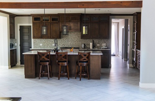 Alvarado Villa | Modern Home with Hot Tub & Theater in Alvarado - Rated 9.6