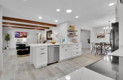 Greenville - Spartanburg House | Modern Home Steps from Paris Mountain State Park