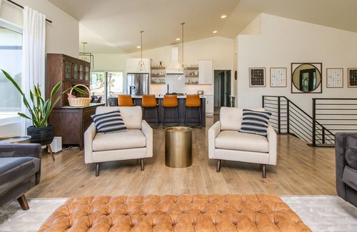 Rapid City House | Modern Home with Hot Tub and Scenic Views - Rated 10/10