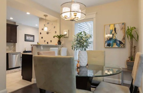 Everett Condo | Modern Duplex Home near Boston with Free Parking & Amenities