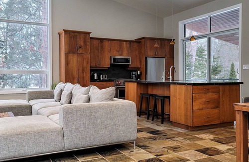 Grand Bend Cottage | Modern Rustic Cottage - Steps from Private Beach Oasis