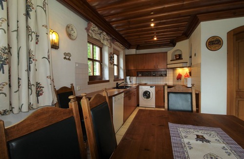 Bad Kleinkirchheim Ski Chalet | Spacious Mountain Chalet Near Nockalmbahn Lifts for Families