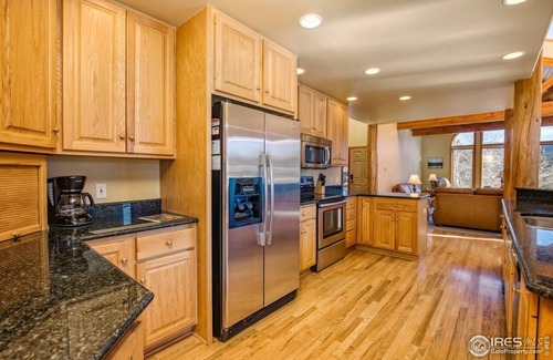 Estes Park House | Inviting Mountain Retreat with Hot Tub and Arcade Fun!