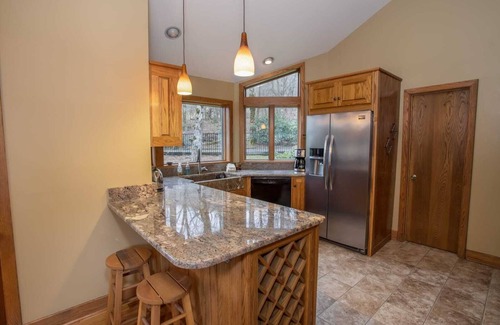 Blowing Rock Cabin | Inviting Mountain Retreat with Pool and Spa Near Downtown