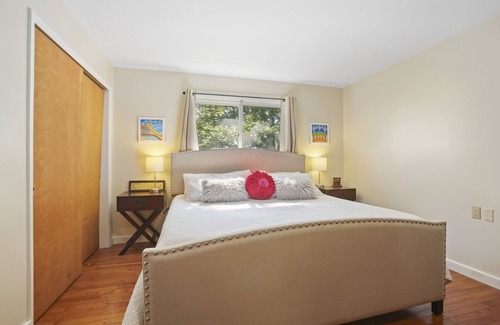Tunkhannock Cabin | Mountain Retreat King Suite with Spa & Spectacular Views
