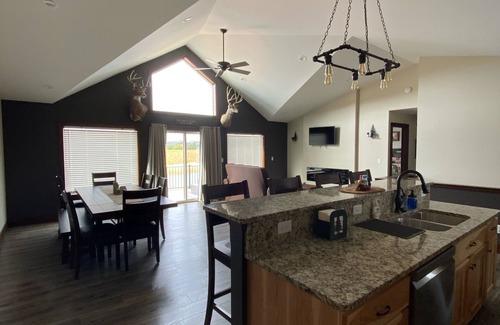 New Lisbon House | Pet-Friendly Beachfront Retreat Near Wisconsin Dells