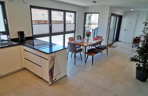 Ueberlingen Apartment | New Apartment with Scenic Lake and Alpine Views