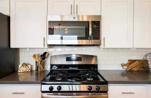 Leucadia Apartment | Ocean View Apartment with Two King Suites & Breakfast Included
