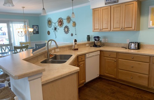 Fenwick Island House | Oceanblock Retreat: Steps to Beach, Shops & Dining Awaits