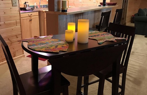 Au Train Apartment | Beautiful One Bedroom Lakeside Apartment Near Munising
