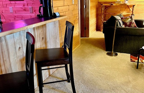 Au Train Apartment | Beautiful One Bedroom Lakeside Apartment Near Munising