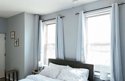 Mill River Apartment | Spacious One Bedroom with Kitchen in Wooster Square