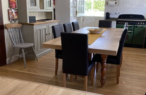 Ryther Cottage | Spacious Cottage in Conservation Village Near York - 9.8/10