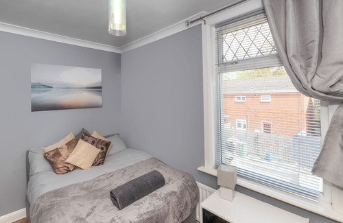 Hartlepool House | Family-Friendly Parade Coastal House for Memorable Getaways